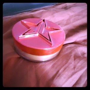 JEFFREE STAR COSMETICS

Magic Star Setting Powder